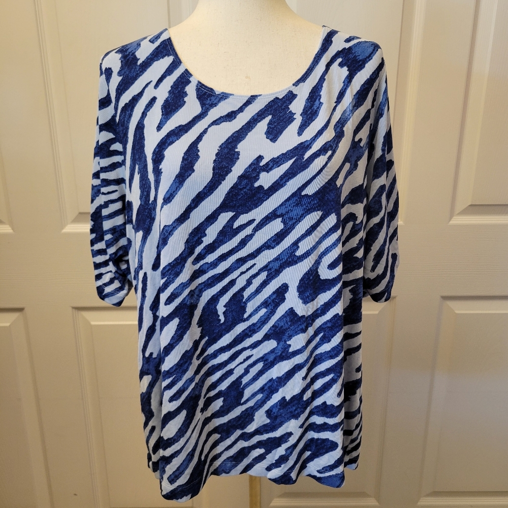 Chico's Travelers Blue White Zebra Print Top Size 3 (XL)
